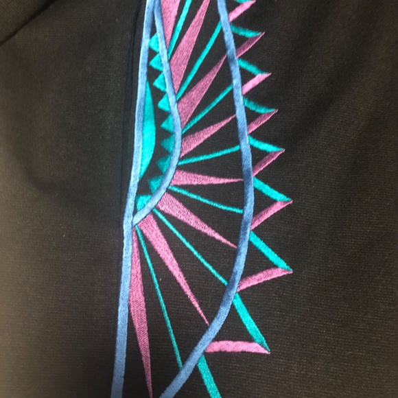 Bob Mackie  Wearable Art Women’s Jacket size 1X Black zip front - Picture 3 of 4